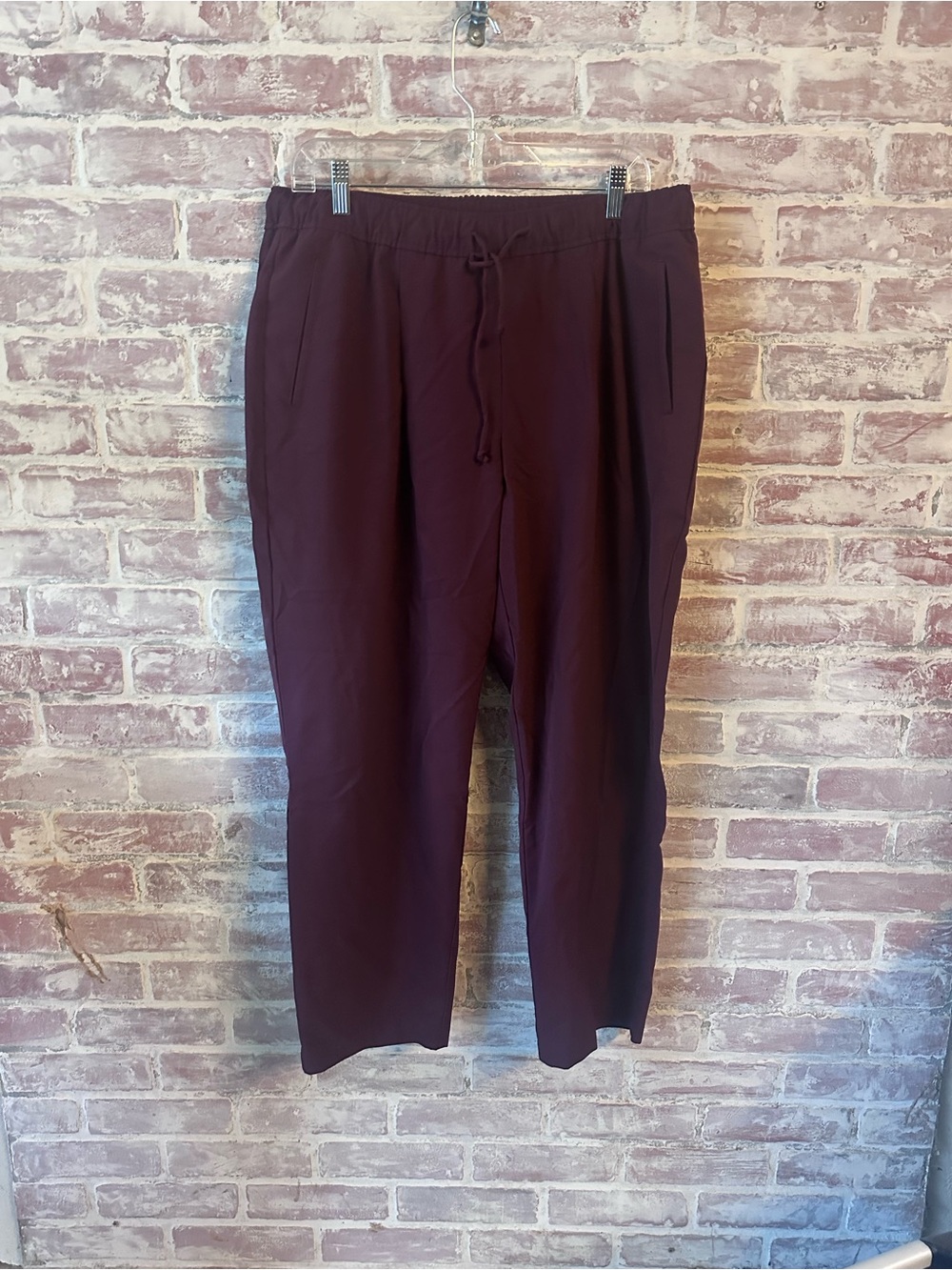 Old Navy Women's Burgundy Business casual jogger